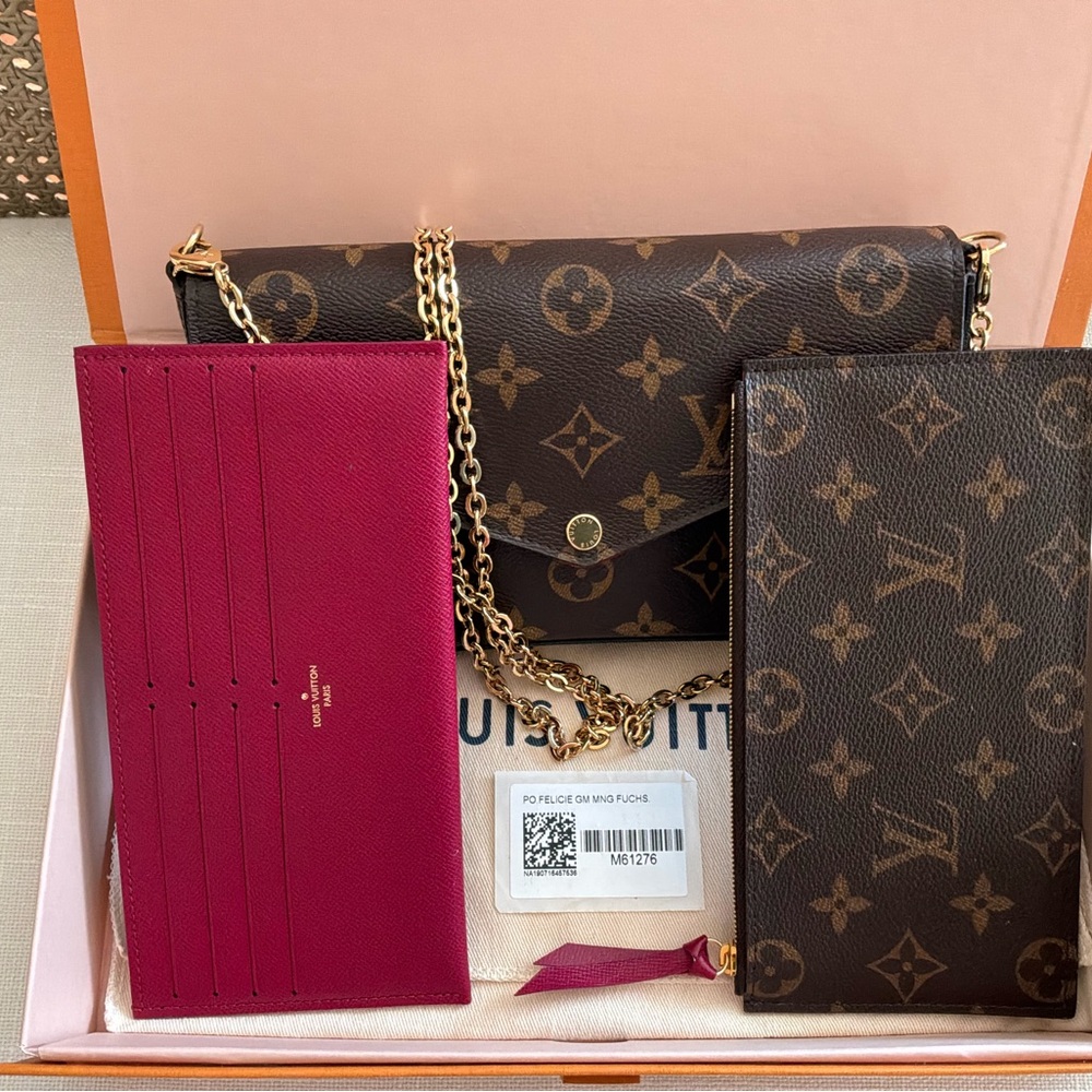 LOUIS VUITTON POUCHETTE FELICE MONOGRAM